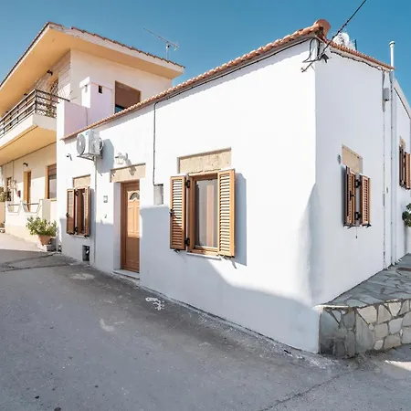 Alicia'S Traditional Home In Paradisi Paradisi  Exterior photo